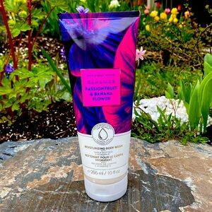 Bahamas Passionfruit🍇 and banana 🍌 Flower 🌺 295 ml